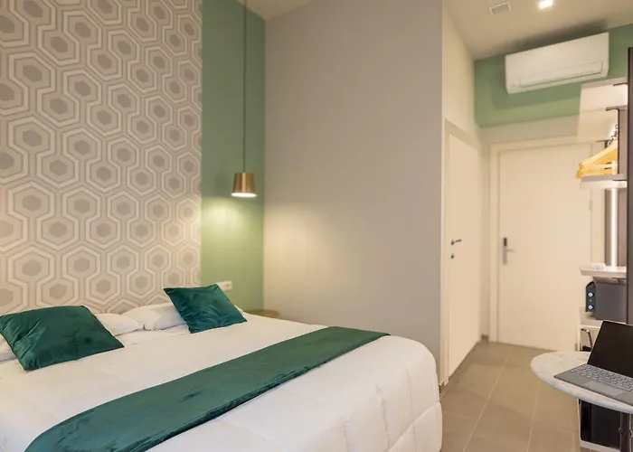 New Morpheus Bed & Breakfast